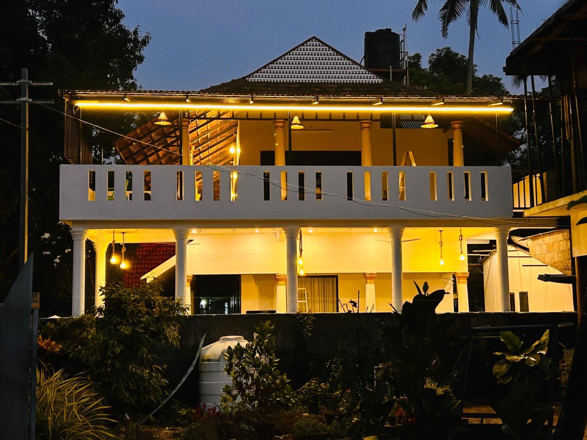 Marari Beach Cleetus Homestay Марарикулам Екстериор снимка